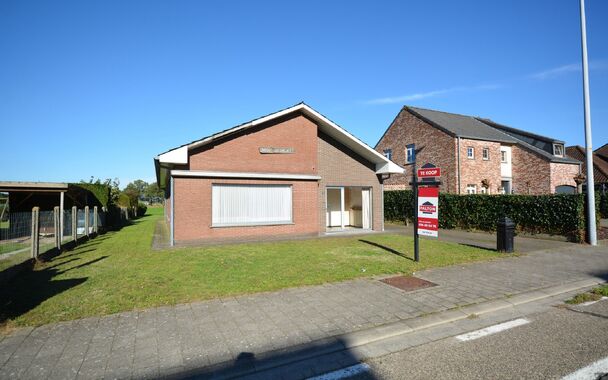 Gelijkvloerse woning te koop in Weelde- Statie