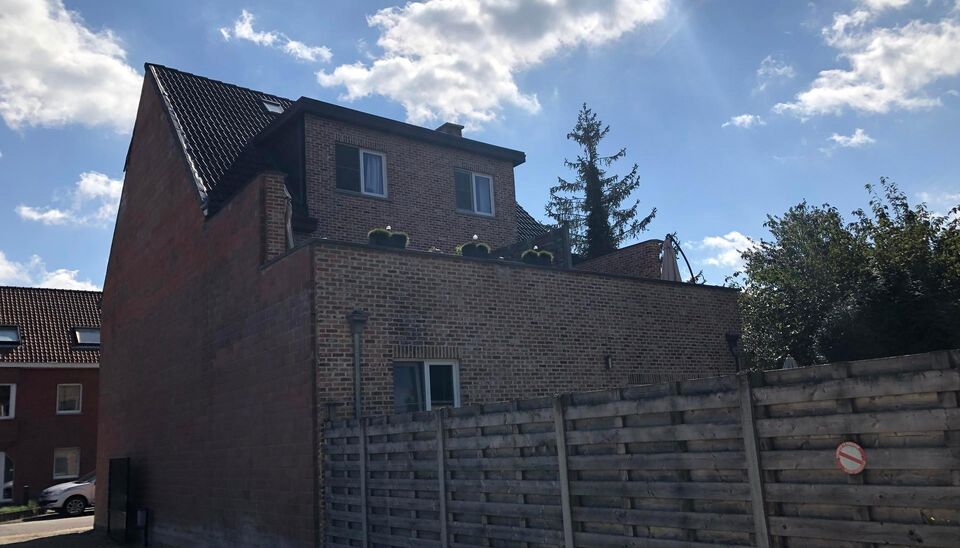 26193160-b5f6-4143-8dc3-6f5c905c0f25/b17f3d9c-b5b7-490e-b33c-969bb24ae987